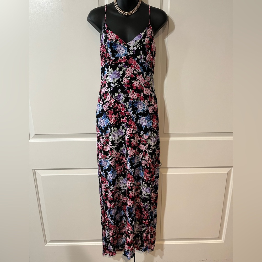 NWOT Forever 21 Floral Maxi Dress